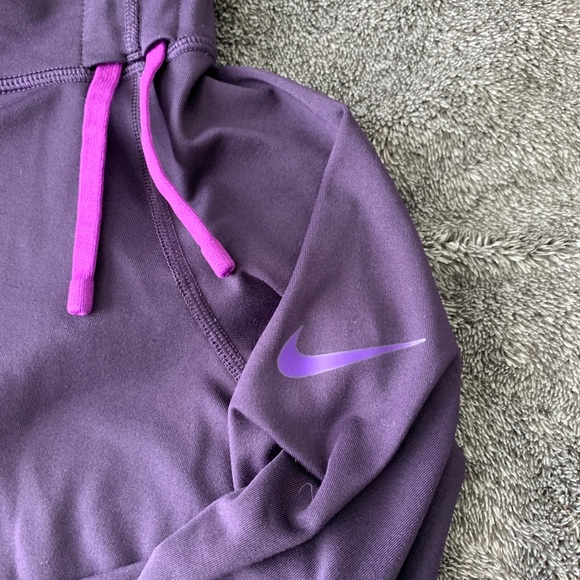 Nike Pro Pullover - Picture 2 of 3